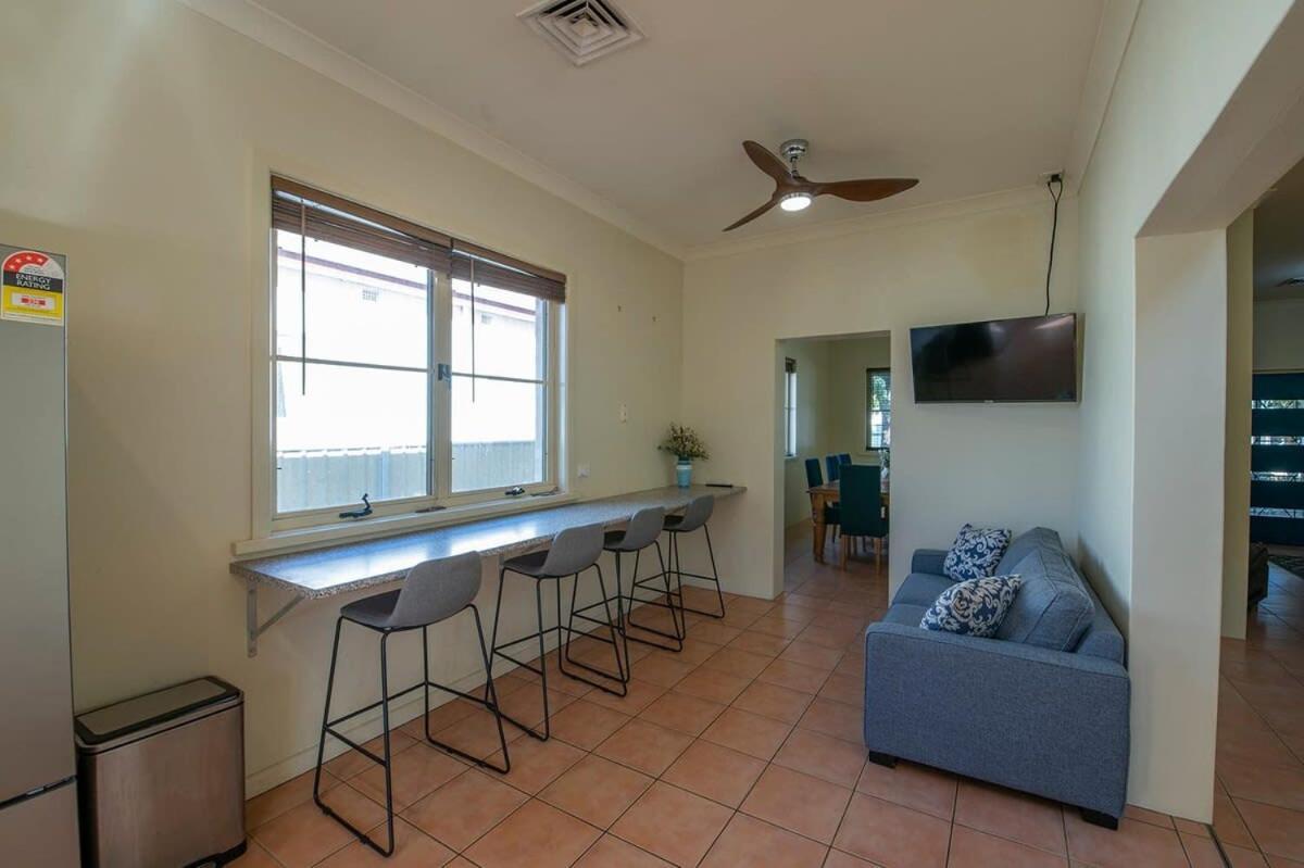 Tranquil Taylor - Two-Storey Cbd Family Home, Bbq Dubbo Exterior photo