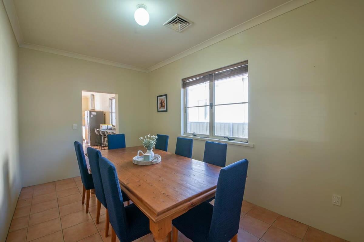 Tranquil Taylor - Two-Storey Cbd Family Home, Bbq Dubbo Exterior photo