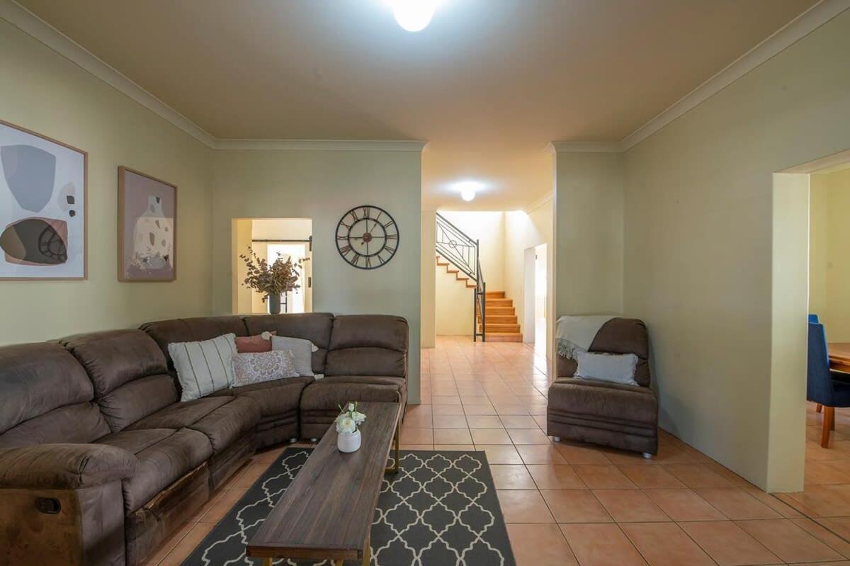 Tranquil Taylor - Two-Storey Cbd Family Home, Bbq Dubbo Exterior photo