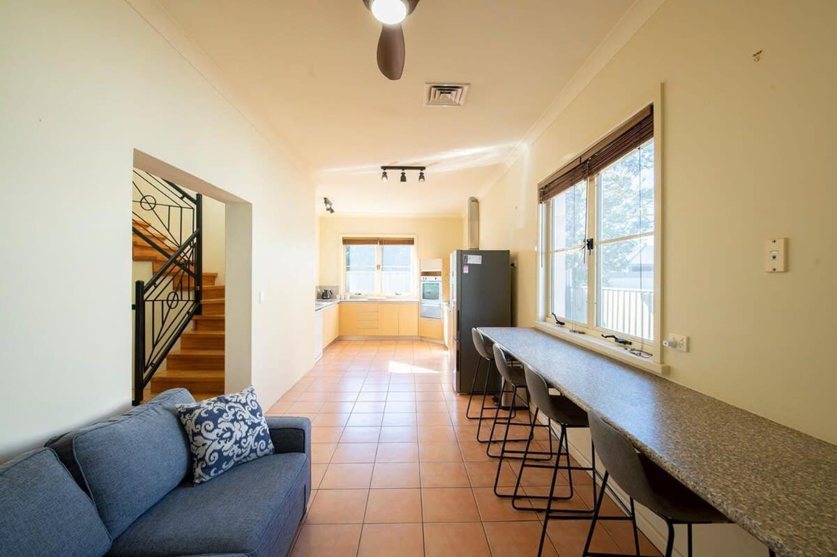 Tranquil Taylor - Two-Storey Cbd Family Home, Bbq Dubbo Exterior photo