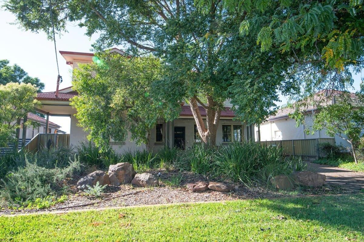 Tranquil Taylor - Two-Storey Cbd Family Home, Bbq Dubbo Exterior photo